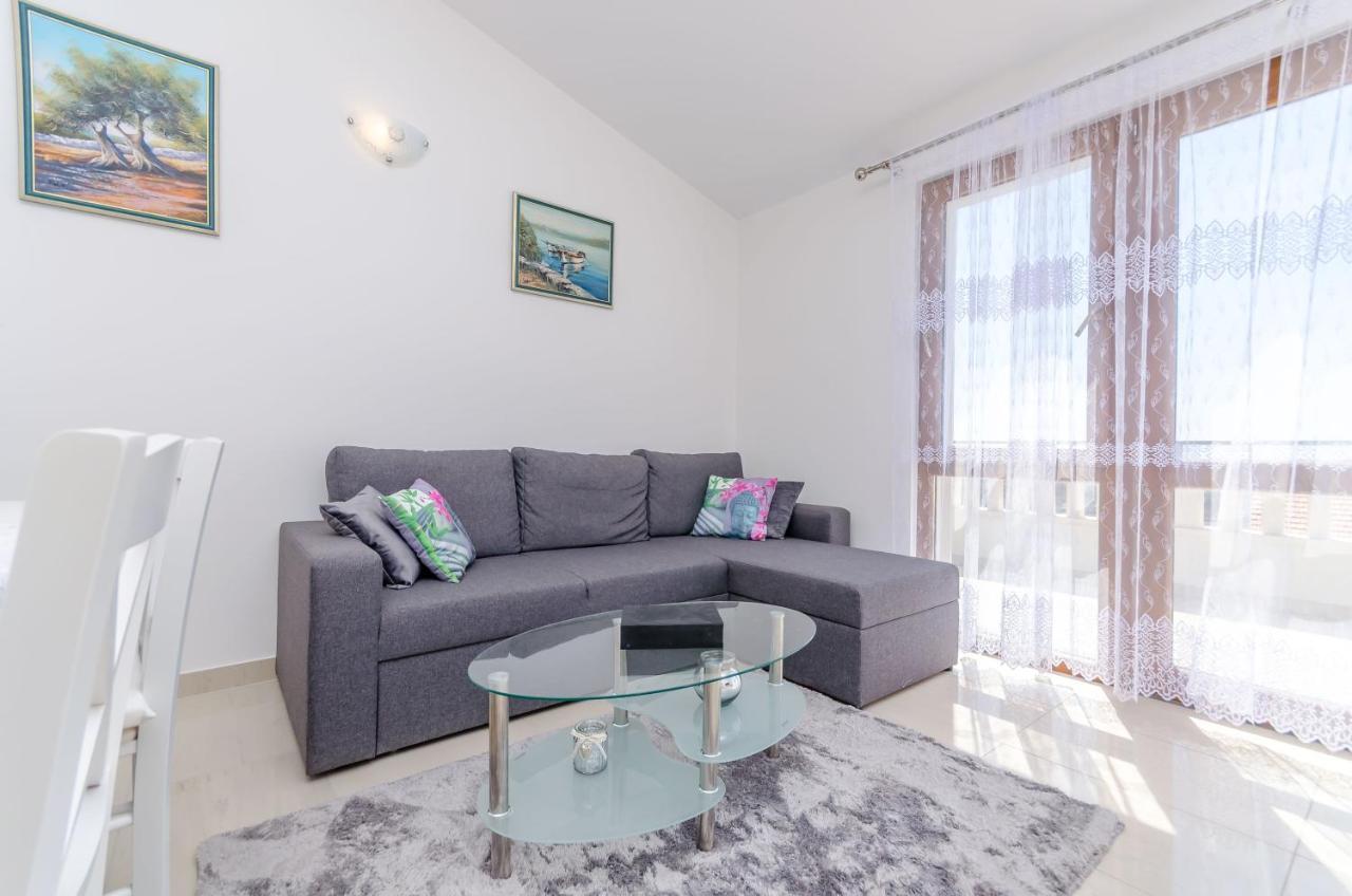 Apartmani Selo Luka Ražanj Exterior foto