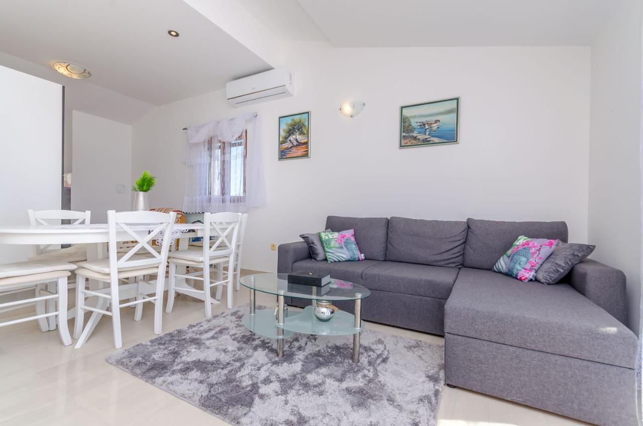 Apartmani Selo Luka Ražanj Exterior foto
