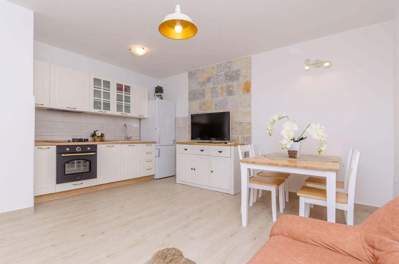 Apartmani Selo Luka Ražanj Exterior foto