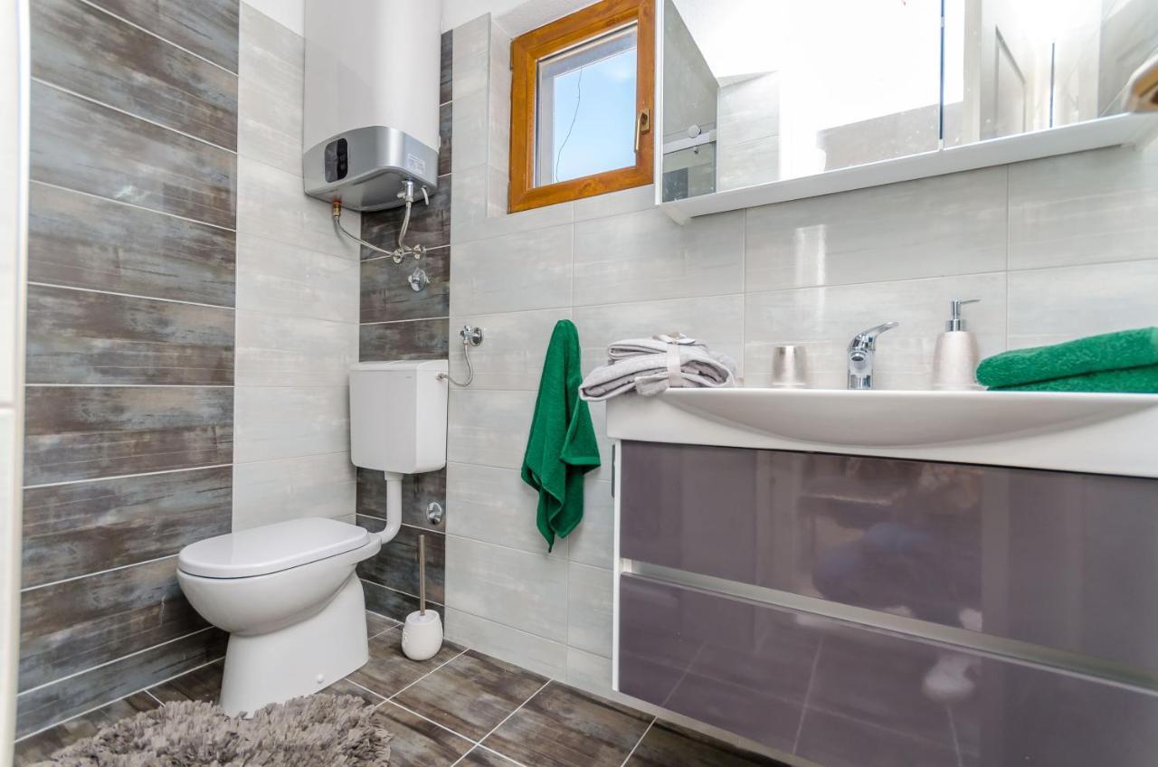 Apartmani Selo Luka Ražanj Exterior foto