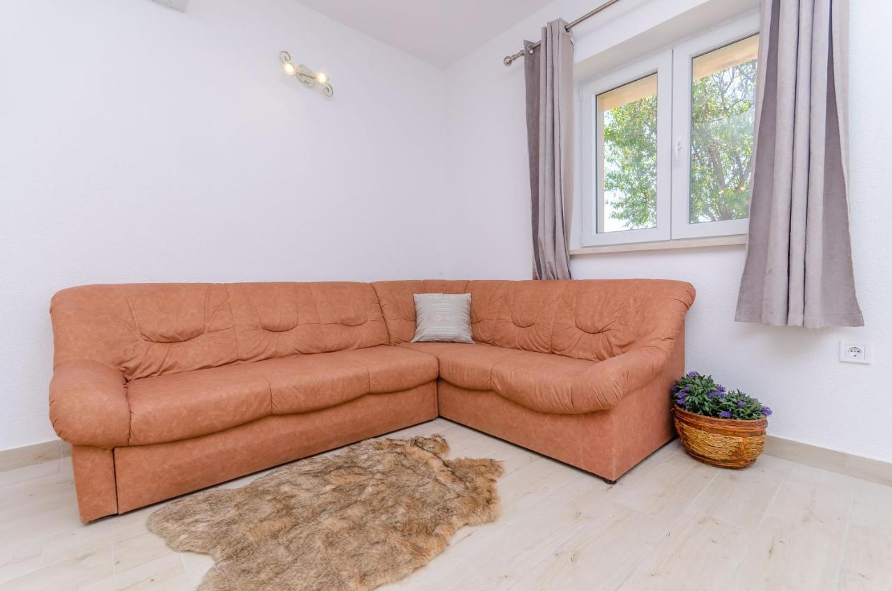 Apartmani Selo Luka Ražanj Exterior foto